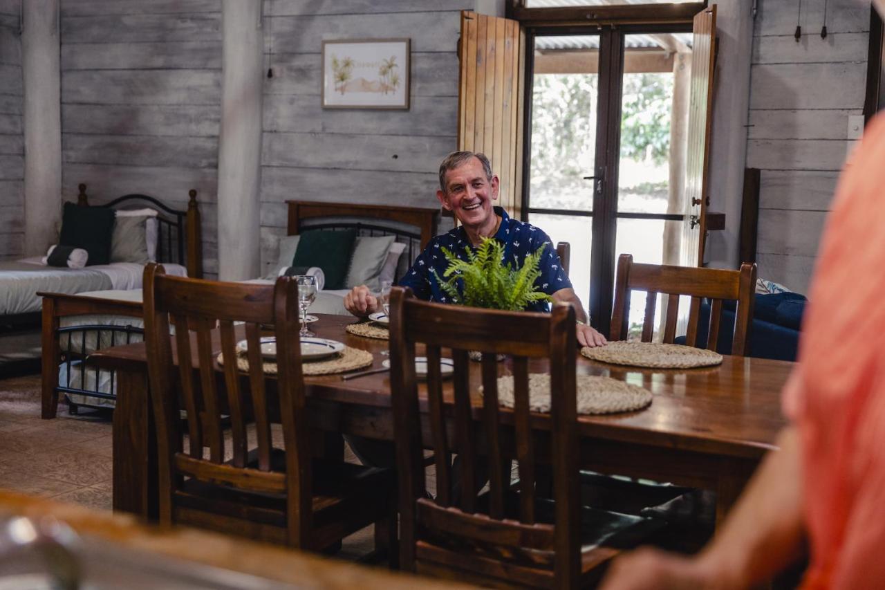Ferns Hideaway Resort Byfield Extérieur photo