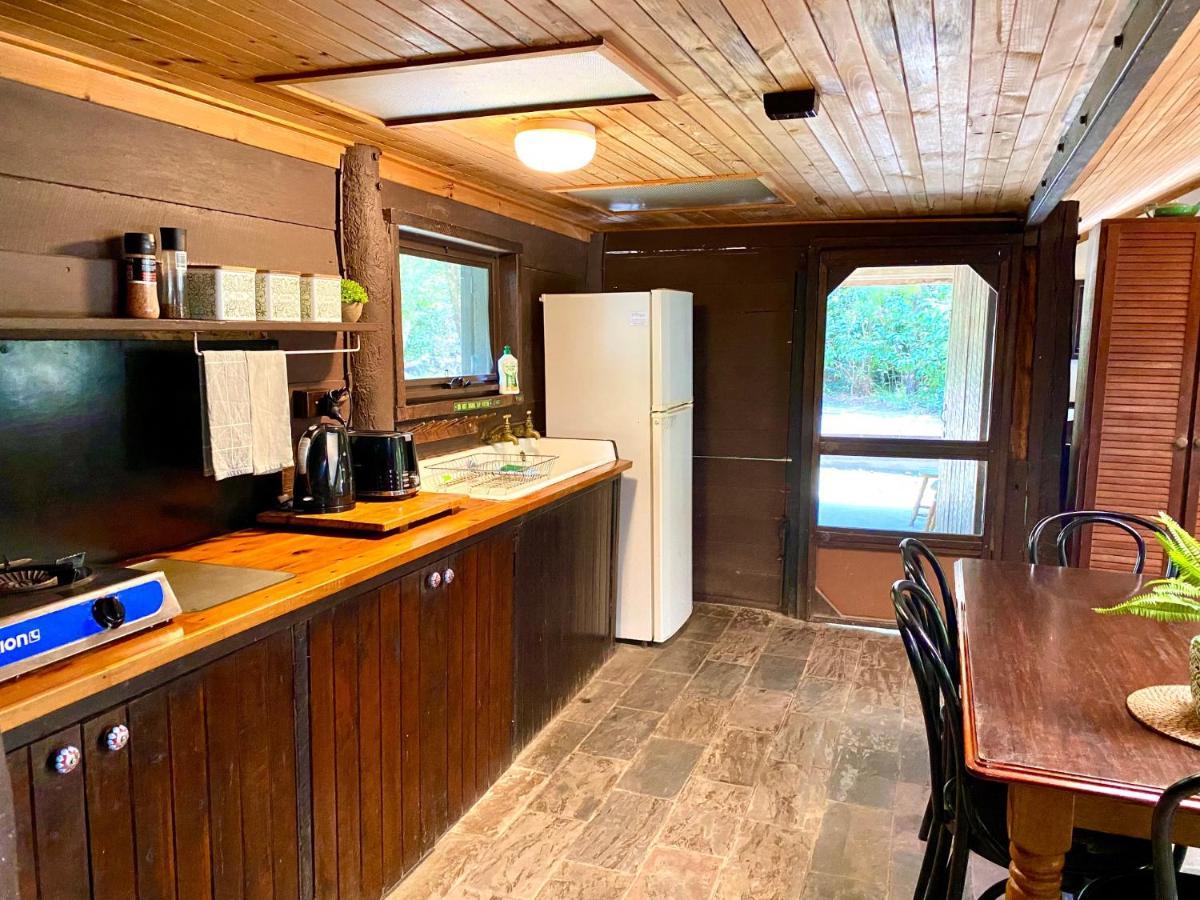 Ferns Hideaway Resort Byfield Extérieur photo