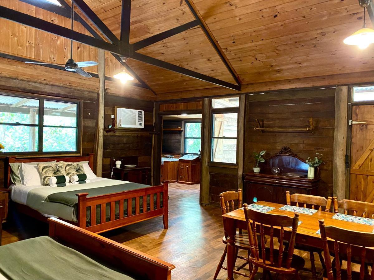 Ferns Hideaway Resort Byfield Extérieur photo