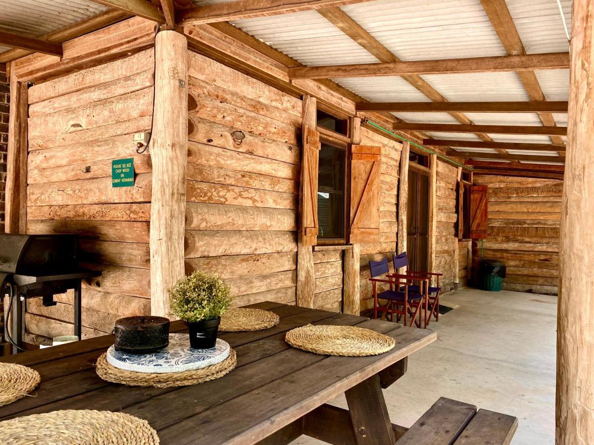 Ferns Hideaway Resort Byfield Extérieur photo