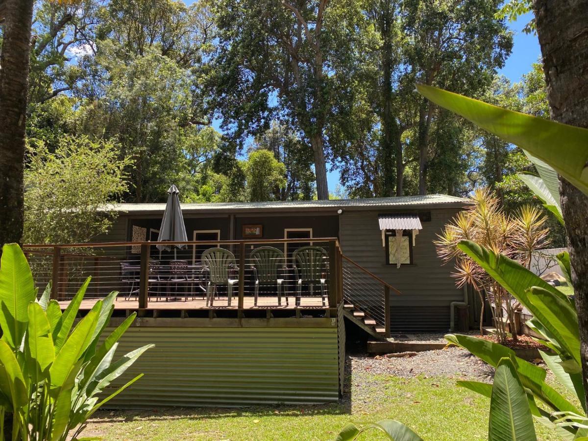 Ferns Hideaway Resort Byfield Extérieur photo